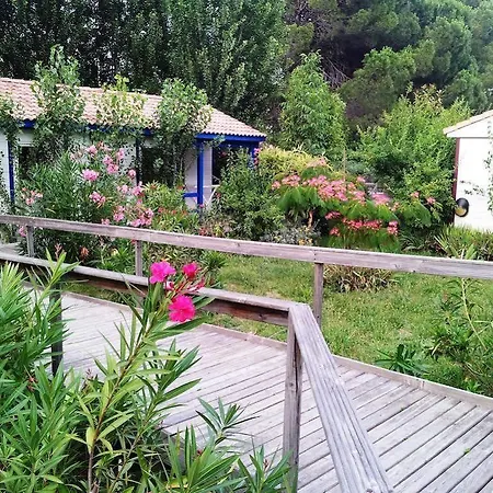 & - Git'ostal Apart Otel Carcassonne